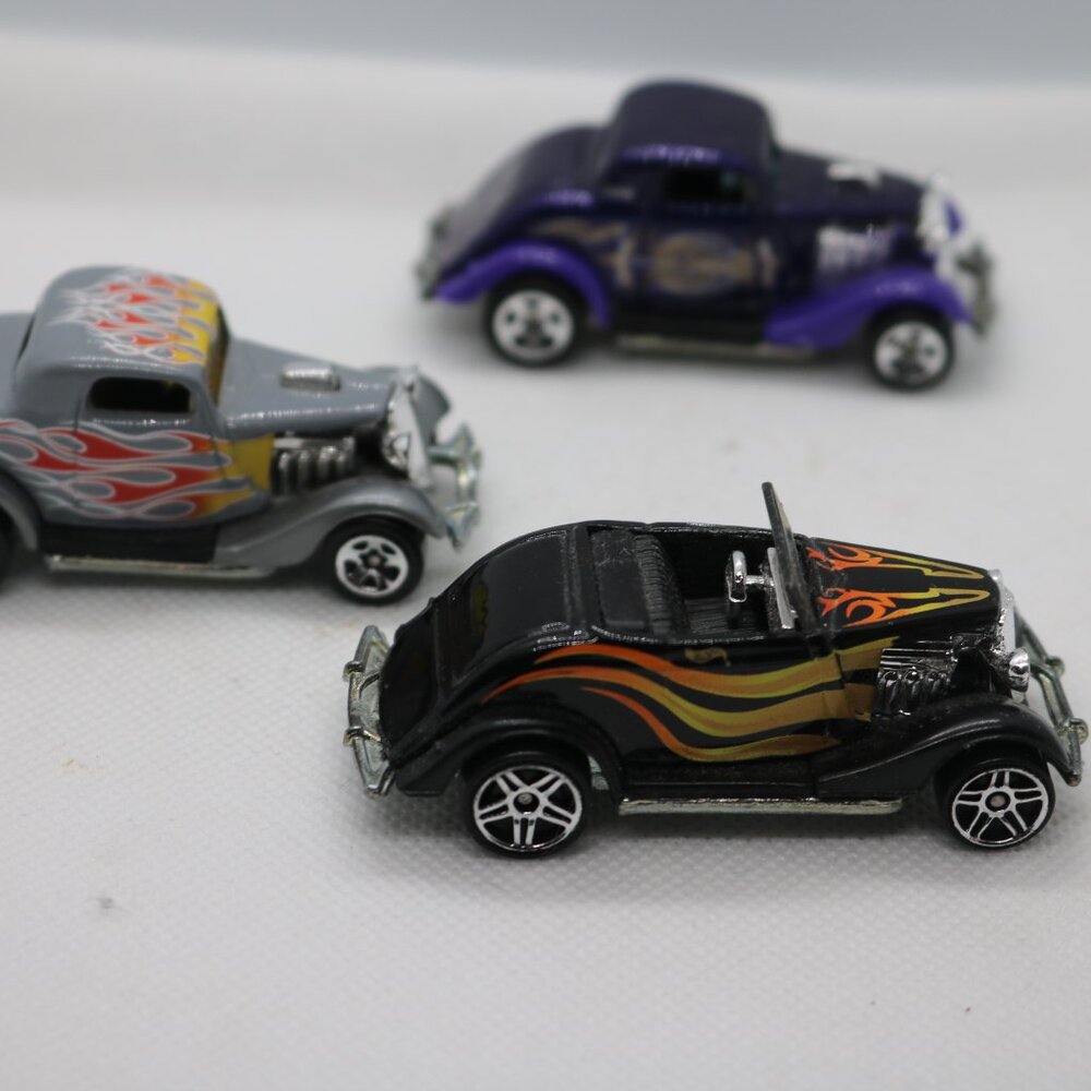 Hot Wheels lot of 3 Ford 1934 roadsters lot of 3 loose 1:64 scale - Picture 3 of 6